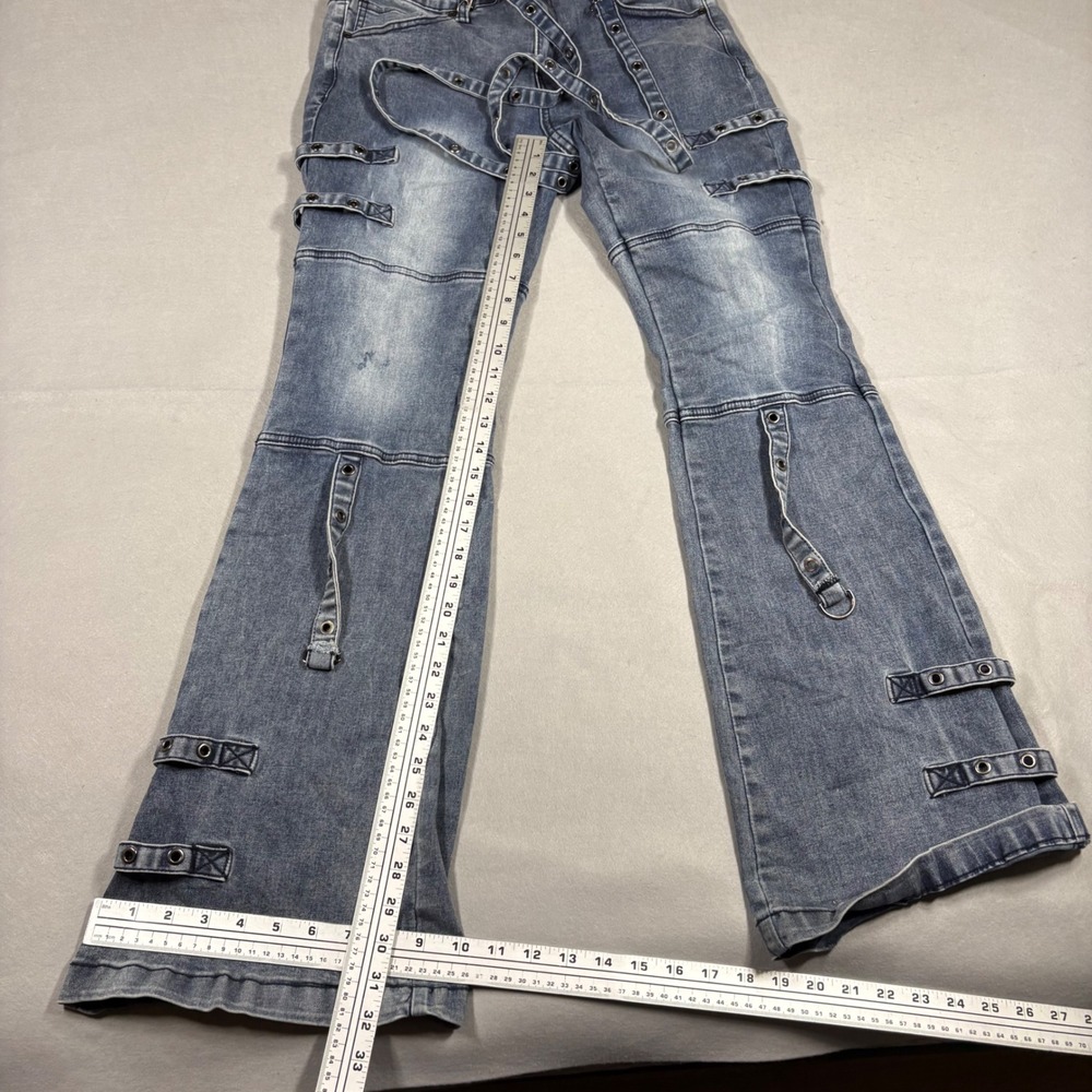 Hot Topic Women Blue Acid Wash Grommet Strap Flare Jeans Y2K Mall Goth Size 13 - Picture 6 of 6